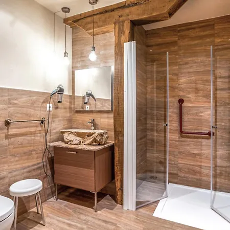 La Tienda De Abajo - Acogedores Con Calefaccion, Parking Y Vistas Al Valle De Soba Lägenhet *