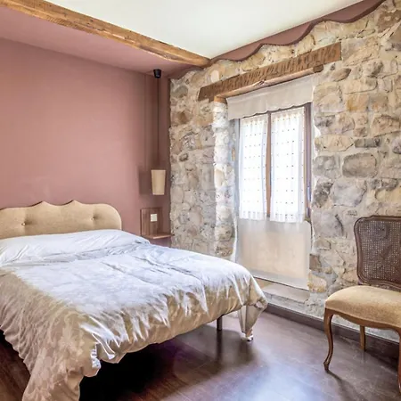 La Tienda De Abajo - Acogedores Con Calefaccion, Parking Y Vistas Al Valle De Soba * Villar (Soba)