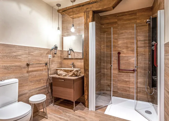 La Tienda De Abajo - Acogedores Con Calefaccion, Parking Y Vistas Al Valle De Soba Apartment *