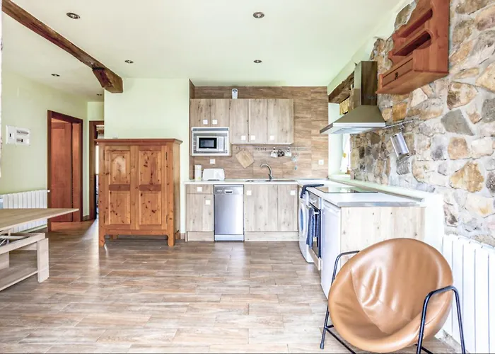 Apartment La Tienda De Abajo - Acogedores Con Calefaccion, Parking Y Vistas Al Valle De Soba